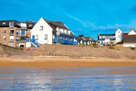 Résidence locative Les Bains tregastel France